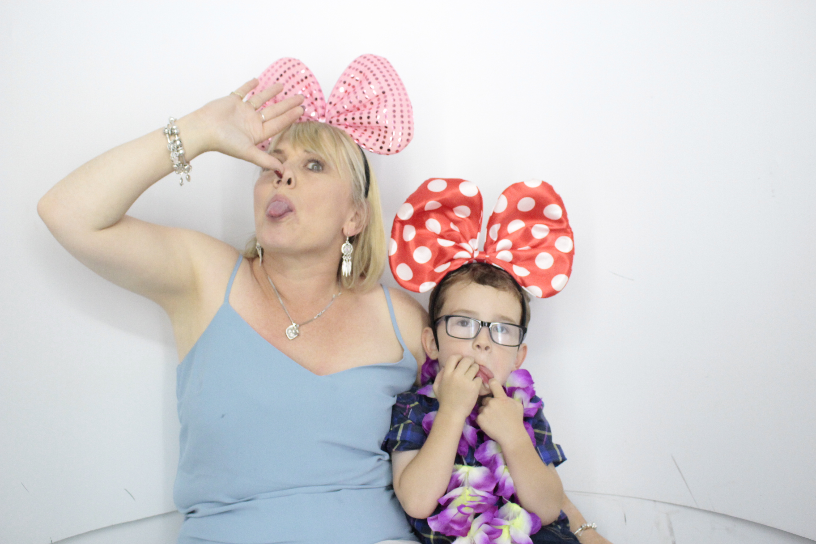 Kerry's 30th Birthday | View more photos from the event at gallery.myphotoboothexperience.co.uk/u/MyPhotoBoothExperienceLtd/Kerrys-30th-Birthday